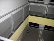 Komplette Treppenhäuser mit Lochblechen und dazu passenden Einfassprofilen - optisch schön und wirkungsvoll